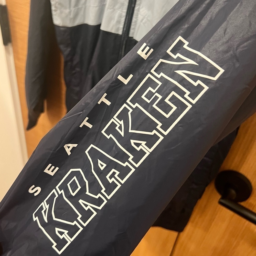 Seattle Kraken Youth Goal Line Stance Full Zip | Size Youth Large | NWT - Picture 7 of 11